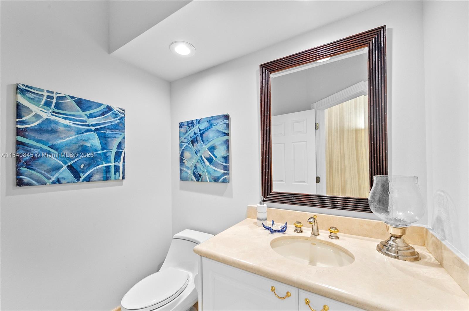 2684 Riviera Court Weston, FL 33332 - Photo 25 of 40 Gallery Image 25