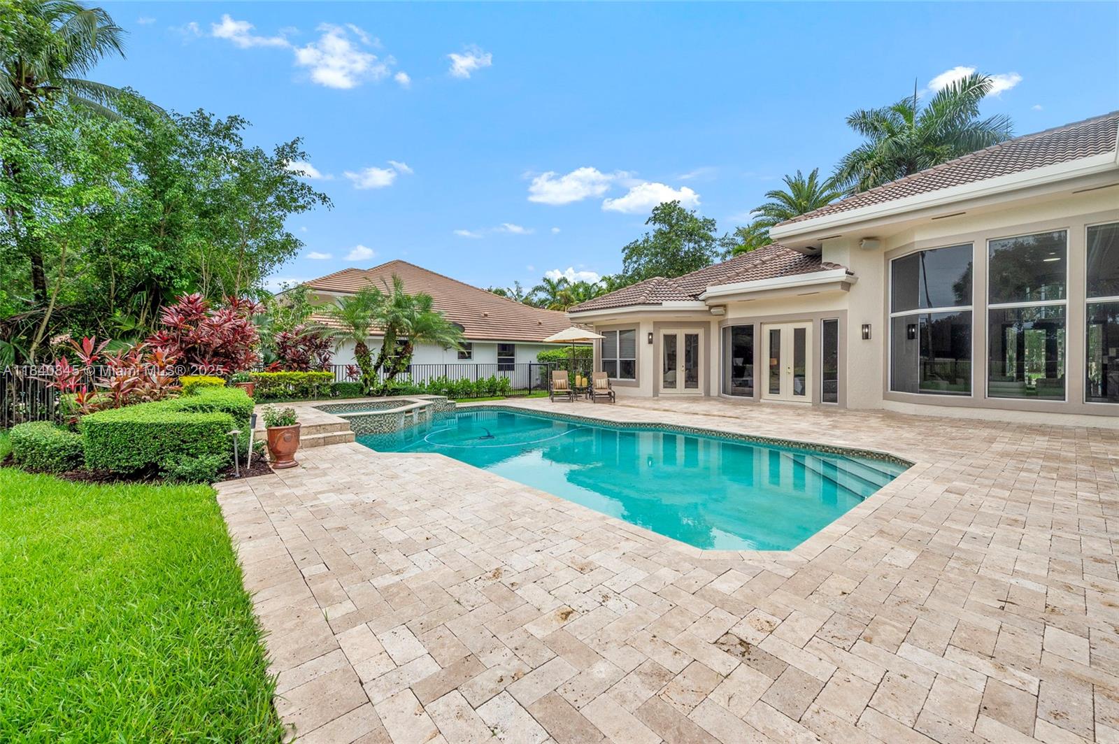 2684 Riviera Court Weston, FL 33332 - Photo 32 of 40 Gallery Image 32