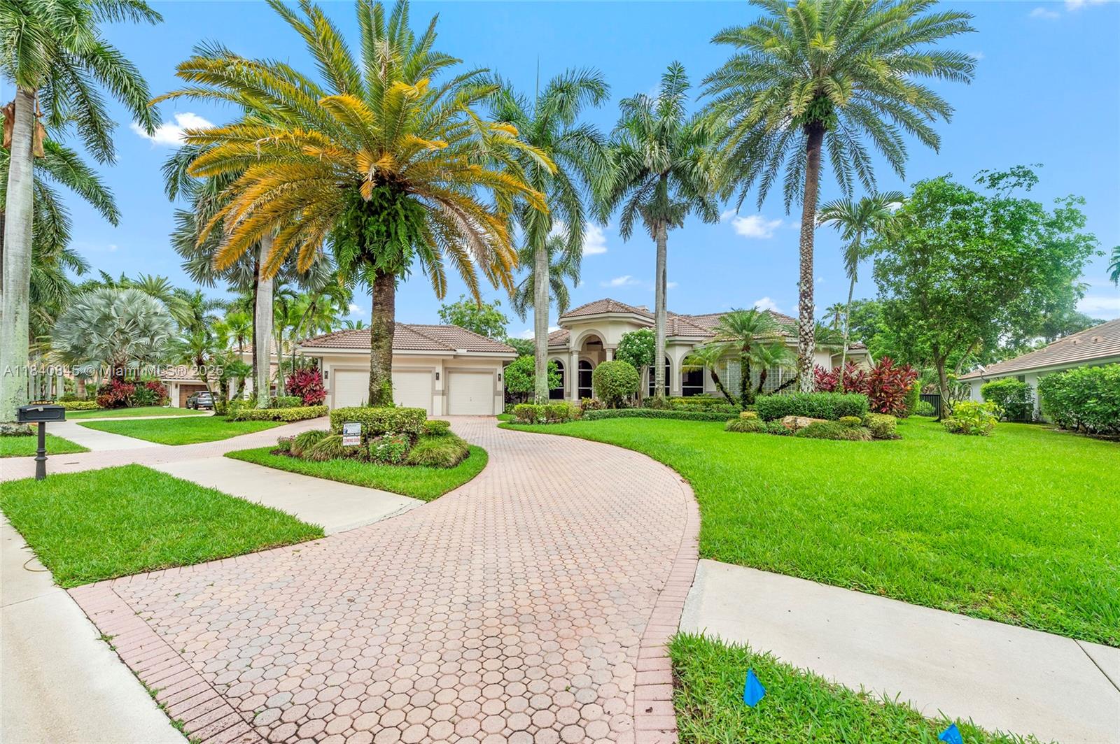2684 Riviera Court Weston, FL 33332 - Photo 36 of 40 Gallery Image 36