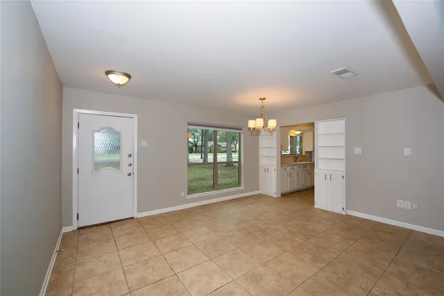 $3,100 | 2124 Ridge Lane, Grapevine, TX 76051