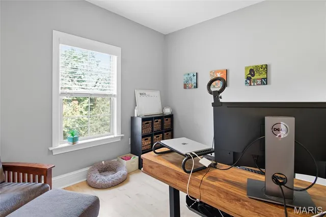 $379,900 | 3612 Flad Avenue, St. Louis, MO 63104