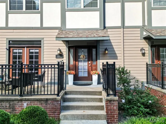 $379,900 | 3612 Flad Avenue, St. Louis, MO 63104