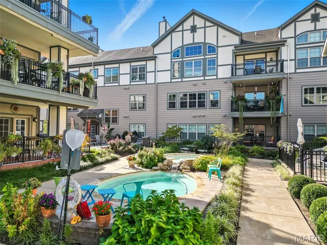 $379,900 | 3612 Flad Avenue, St. Louis, MO 63104