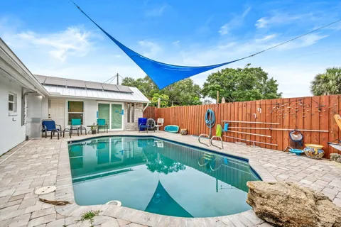 $324,900 | 1557 Hillcrest Drive, Melbourne, FL 32935