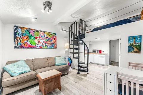 $324,900 | 1557 Hillcrest Drive, Melbourne, FL 32935