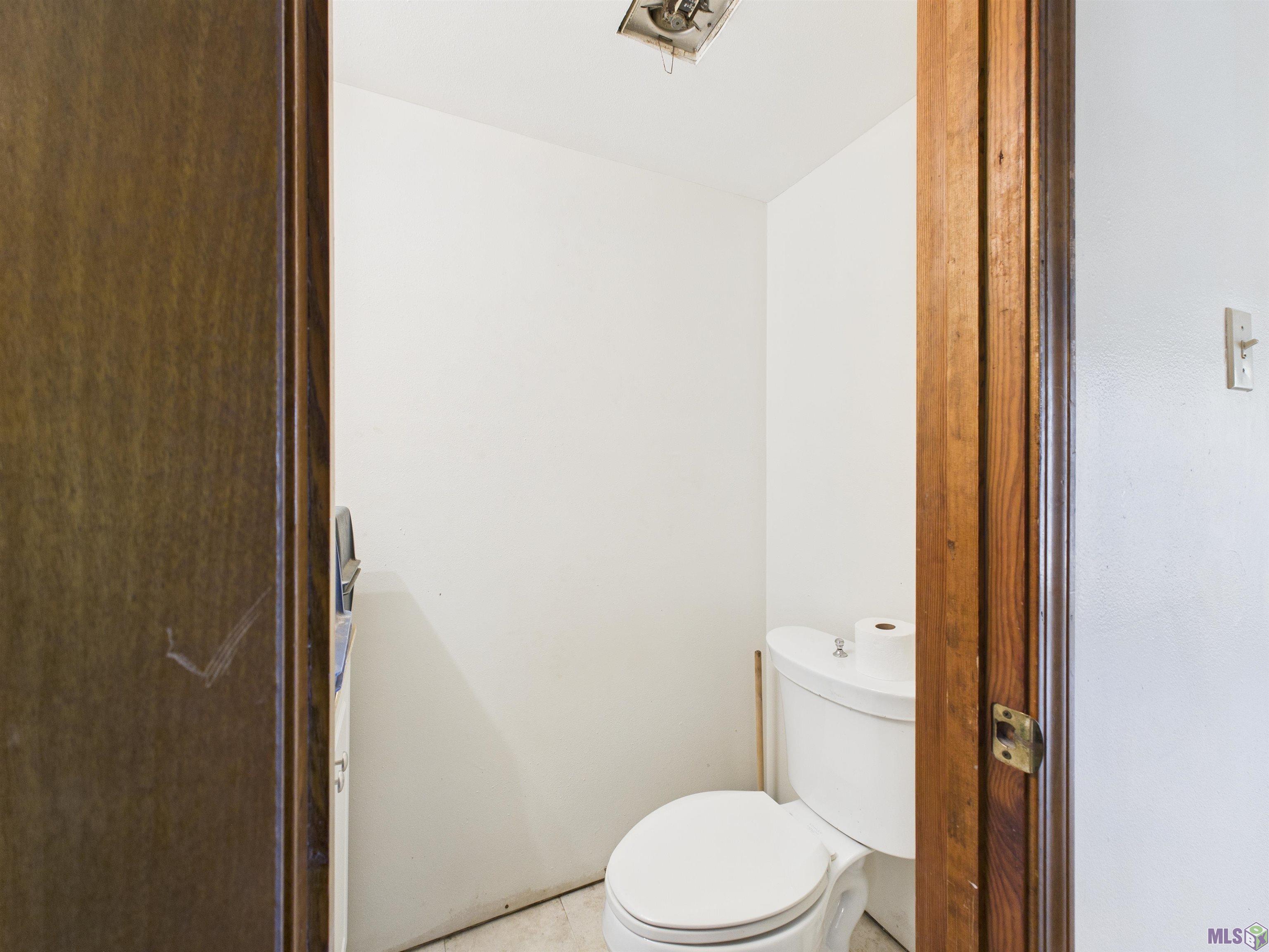 160 Ocean Drive, Unit 6B Baton Rouge, LA 70806 - Photo 29 of 35