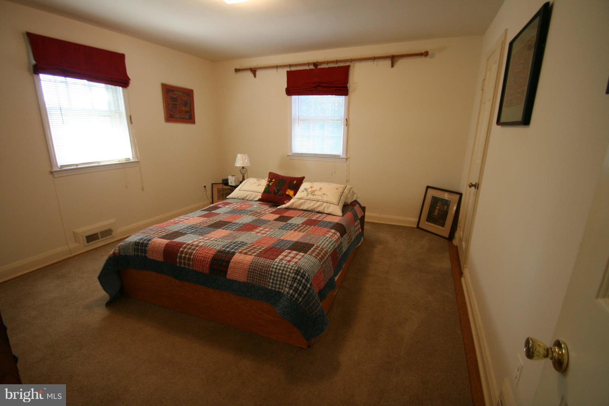 4202 Westview Road Baltimore, MD 21218 - Photo 17 of 30 Bedroom 2