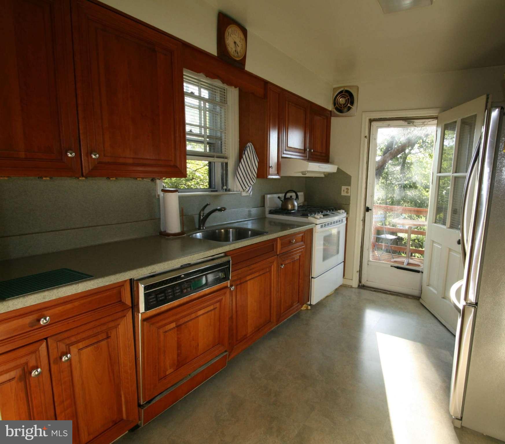 4202 Westview Road Baltimore, MD 21218 - Photo 9 of 30 Kitchen