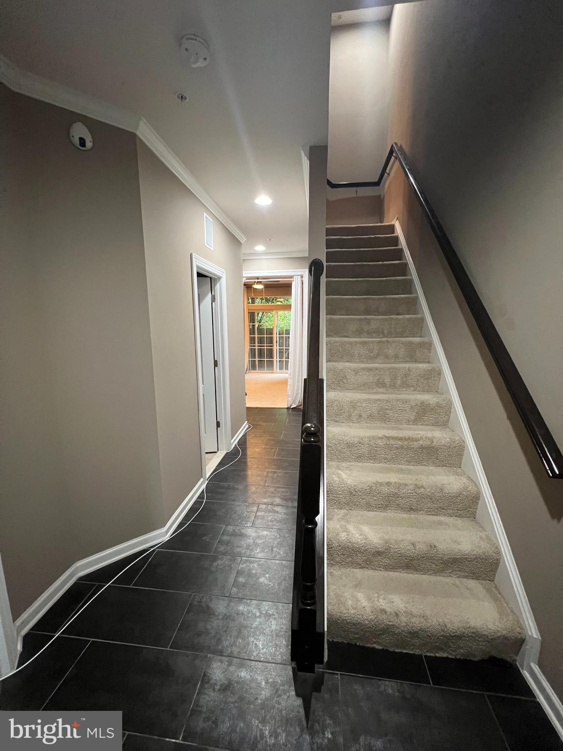 8193 Falls Grove Drive Manassas, VA 20111 - Photo 3 of 27 a view of entryway