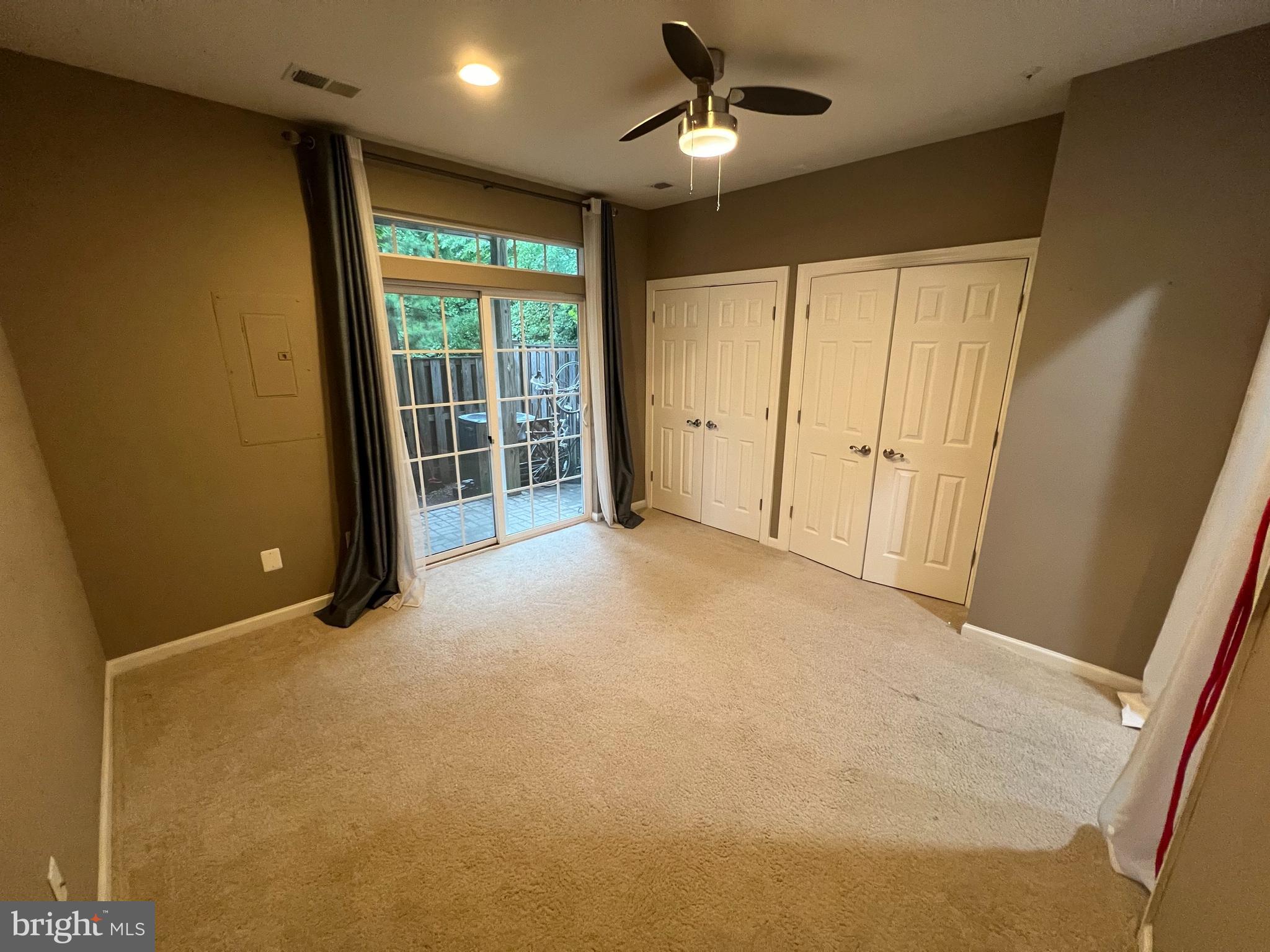 8193 Falls Grove Drive Manassas, VA 20111 - Photo 9 of 27 a view of an empty room with a window