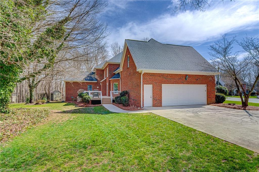 4511 Calabria Court High Point, NC 27265 - Photo 37 of 40 Side view