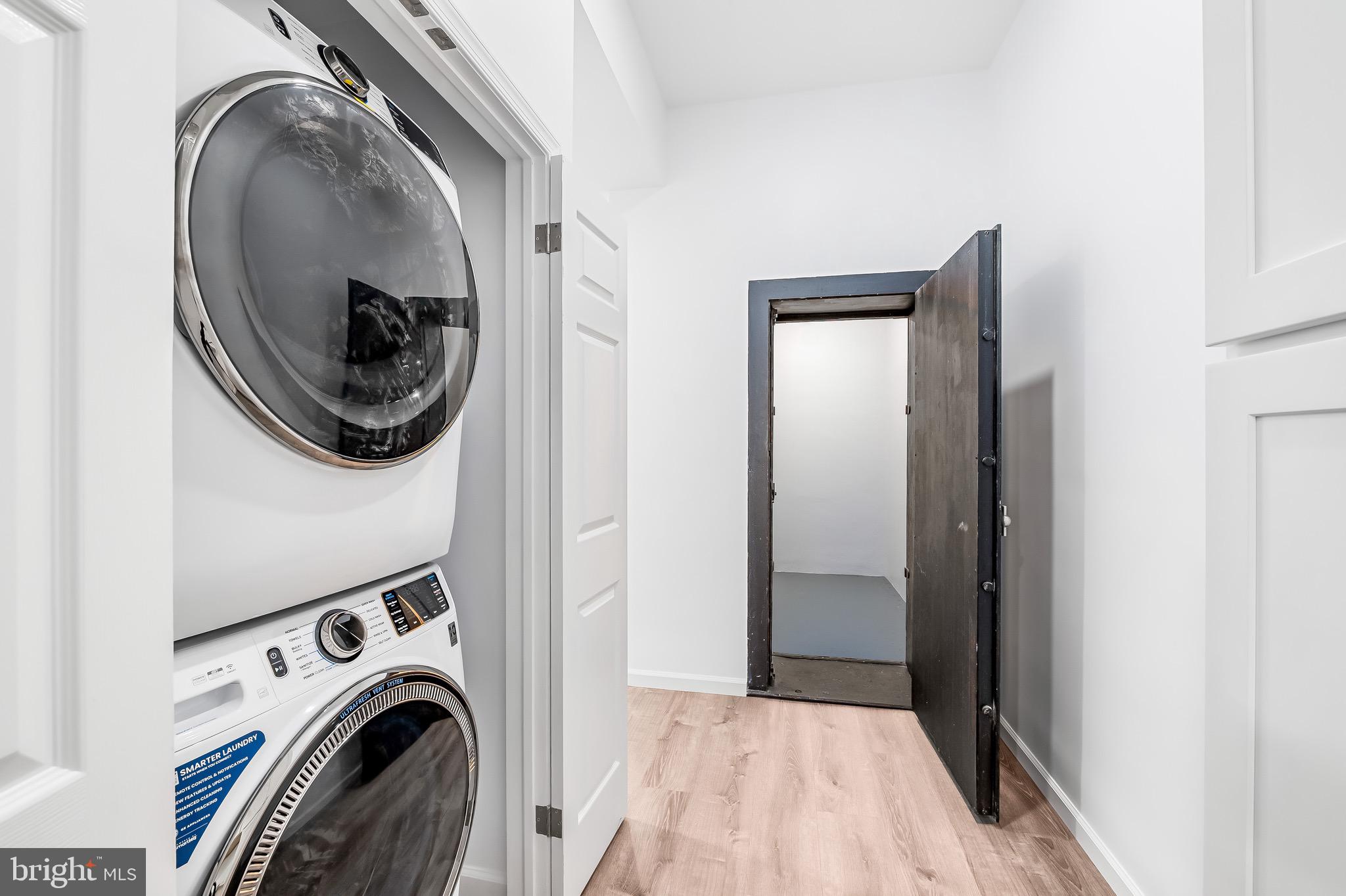 665 Washington Boulevard Baltimore, MD 21230 - Photo 9 of 21 a view of a washer and dryer in a utility room