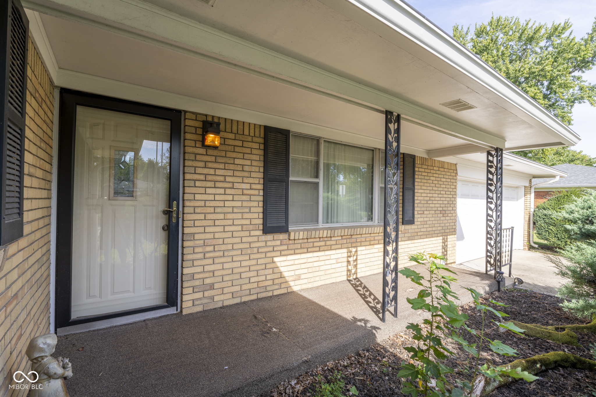 7738 Partridge Road Indianapolis, IN 46227 - Photo 3 of 28 Gallery Image 3