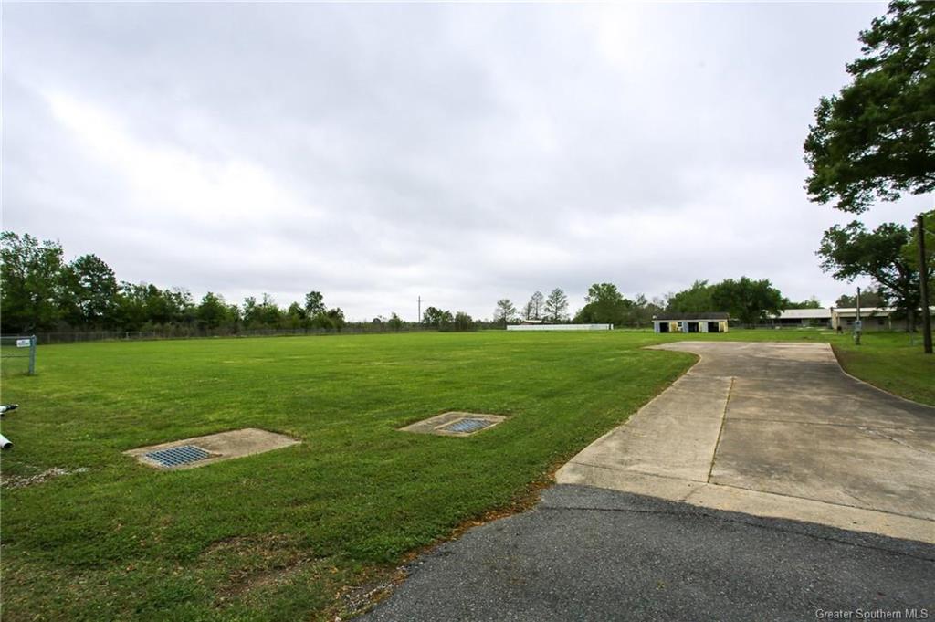 2925 Princess Street Lake Charles, LA 70607 - Photo 2 of 10