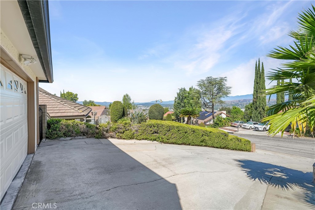 20512 Starshine Road Walnut, CA 91789 - Photo 57 of 63 Front Driveway