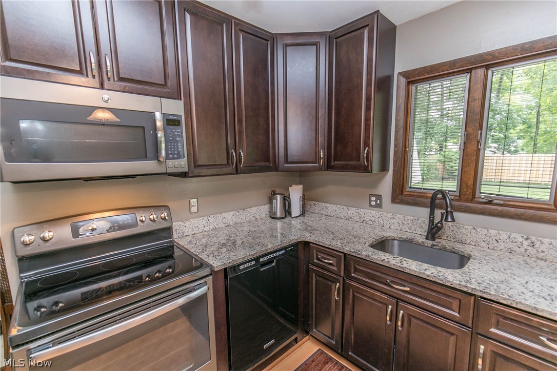 5631 Reef Road Mentor, OH 44060 - Photo 13 of 26 Gallery Image 13