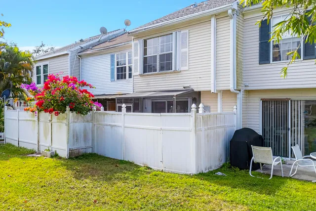 $298,000 | 407 Georgian Park Drive, Jupiter, FL 33458