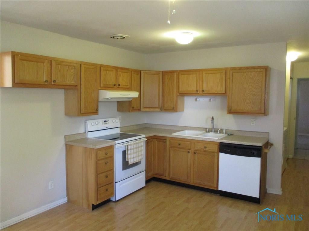 1772 Winchester Road Toledo, OH 43613 - Photo 7 of 21 Gallery Image 7