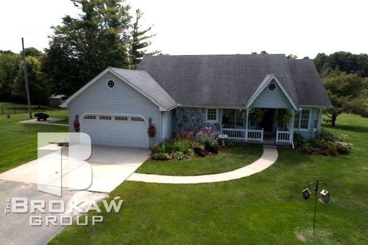 10424 Coolidge Road Goodrich, MI 48438 - Photo 72 of 82 50154529-164dfdd3-0f4a-4792-b80b-cc32fc928dd8.JPG