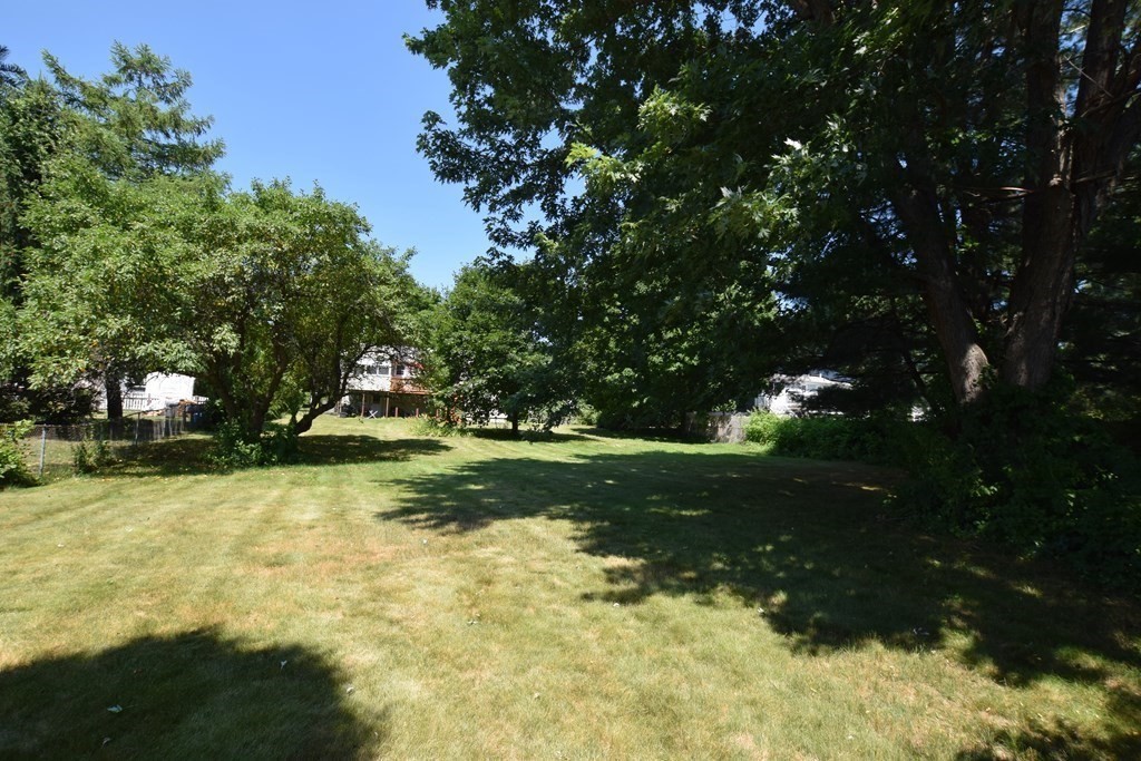 33 Wilson Road Northborough, MA 01532 - Photo 4 of 38 Gallery Image 4