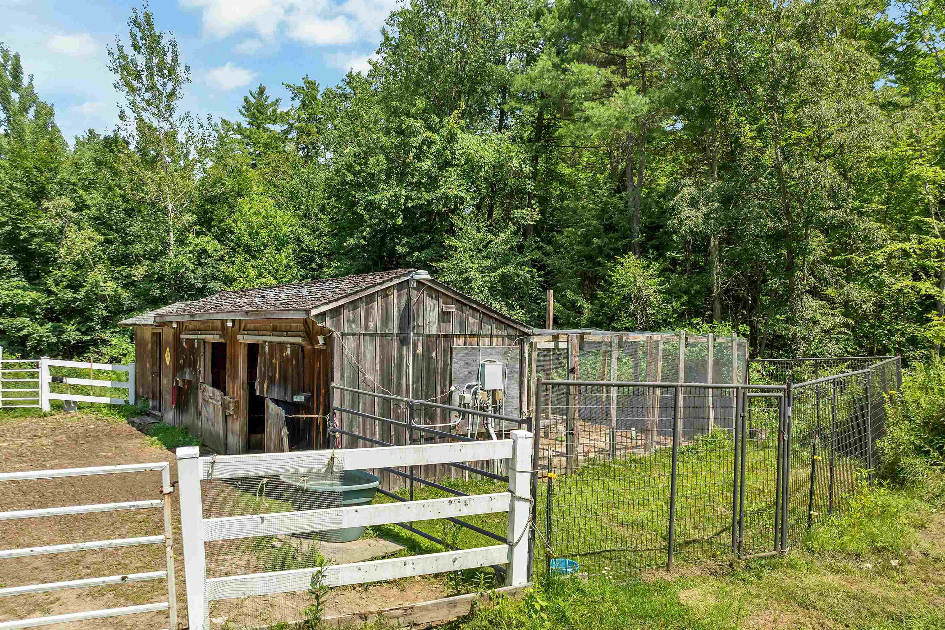 197 Grapevine Road Dunbarton, NH 03046 - Photo 10 of 59 Gallery Image 10