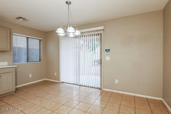 $2,070 | 7225 South 37th Glen, Phoenix, AZ 85041