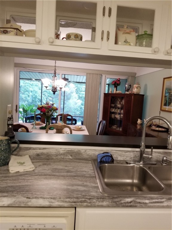 2011 Shelter Point Anderson, SC 29626 - Photo 14 of 33 Pass through from kitchen to dining room
