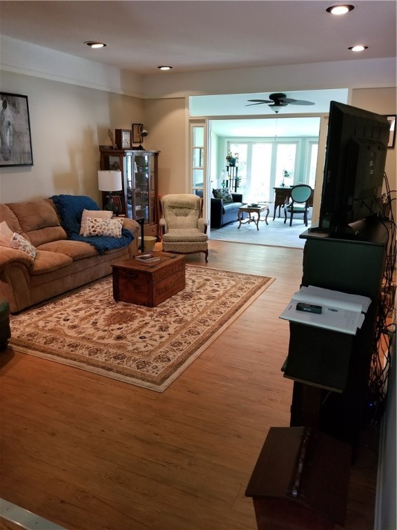 2011 Shelter Point Anderson, SC 29626 - Photo 5 of 33 View of living room from entryway