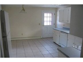 73 L Rockingham Road, Unit 1 Derry, NH 03038 - Photo 3 of 9