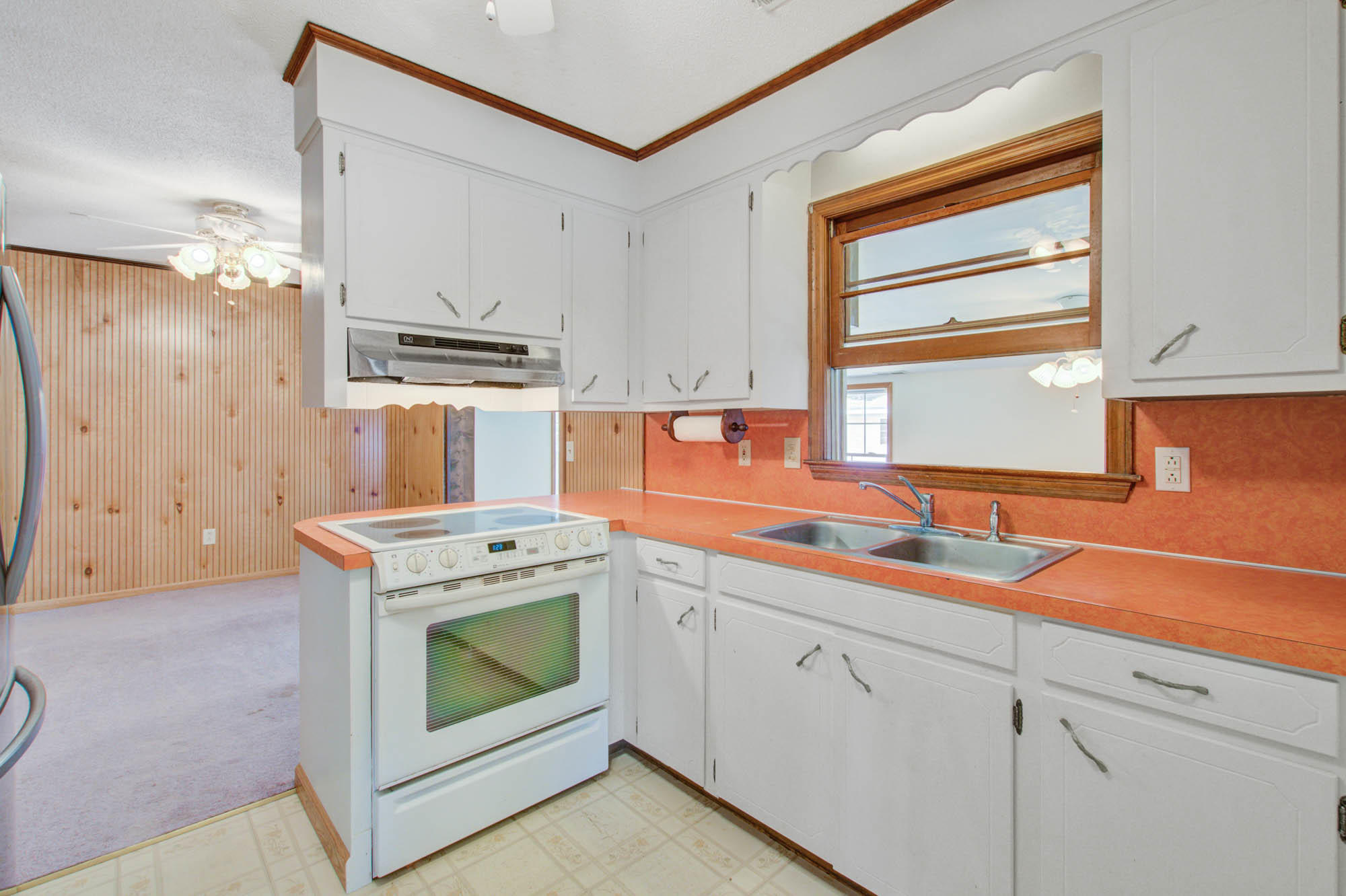 208 Farm Road Goose Creek, SC 29445 - Photo 13 of 27 208 Farm-CalSiglerPhotography (19)