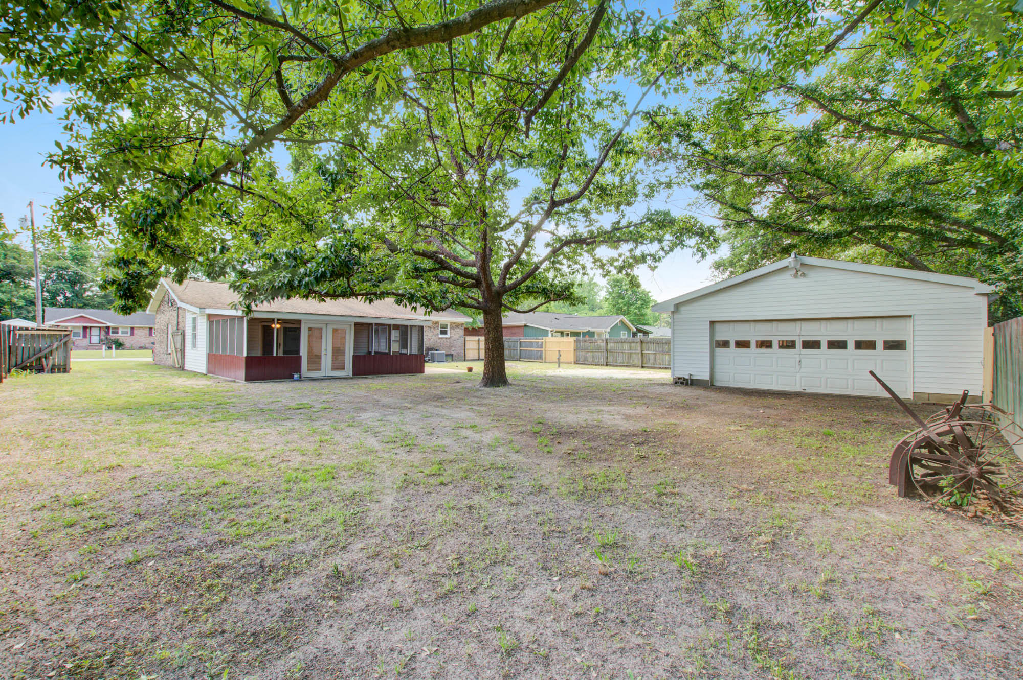 208 Farm Road Goose Creek, SC 29445 - Photo 24 of 27 208 Farm-CalSiglerPhotography (26)
