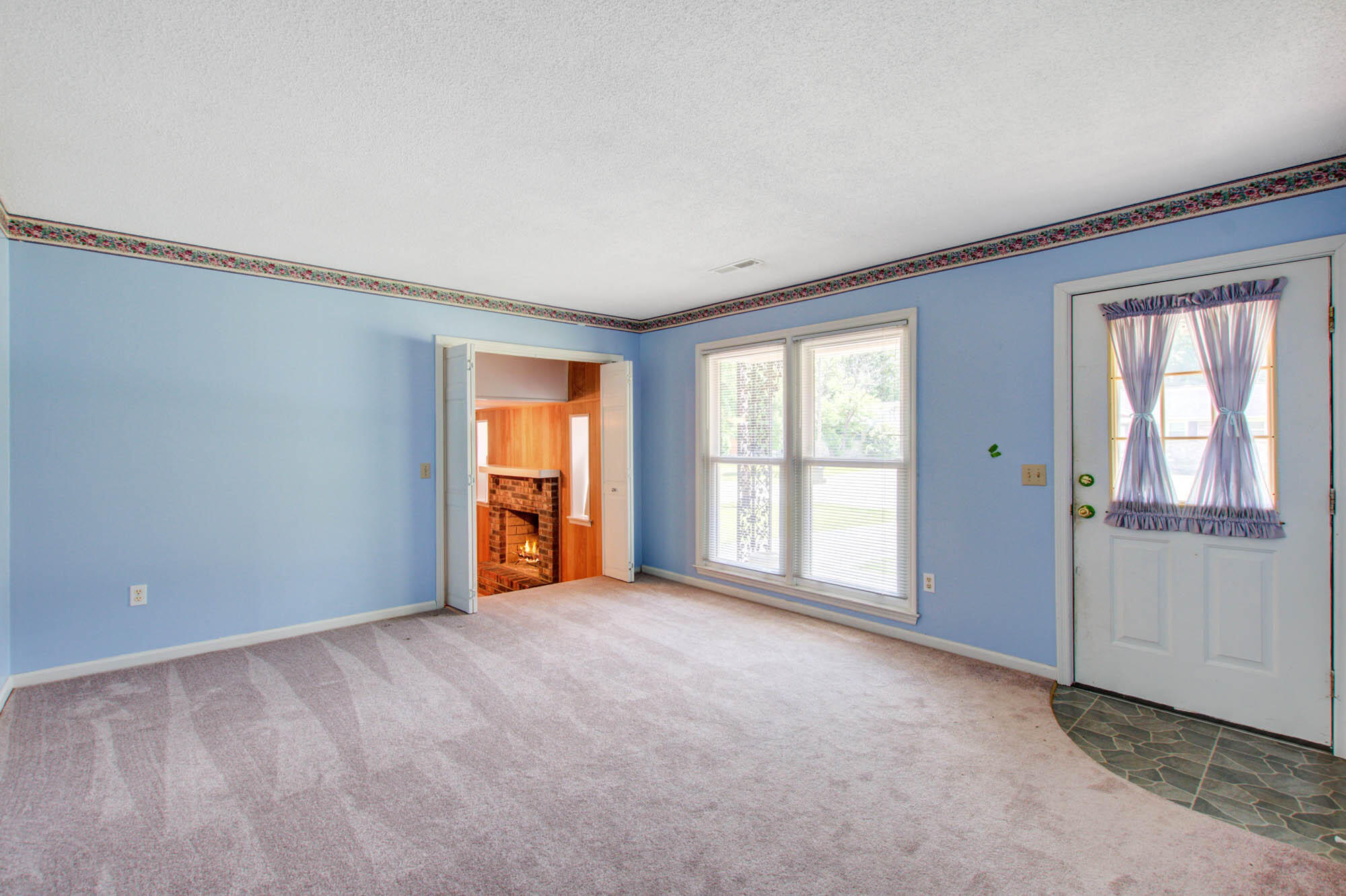 208 Farm Road Goose Creek, SC 29445 - Photo 10 of 27 208 Farm-CalSiglerPhotography (7)