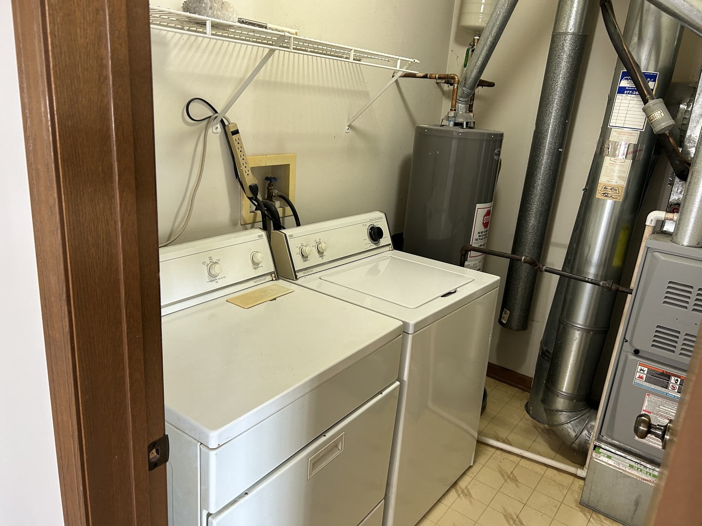 1846 Lucylle Court St. Charles, IL 60174 - Photo 11 of 15 a utility room with dryer and washer