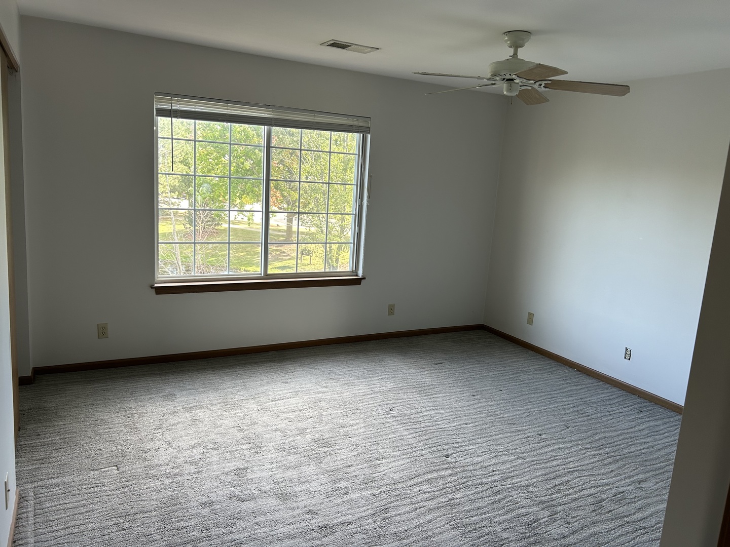1846 Lucylle Court St. Charles, IL 60174 - Photo 8 of 15 a view of a room with window