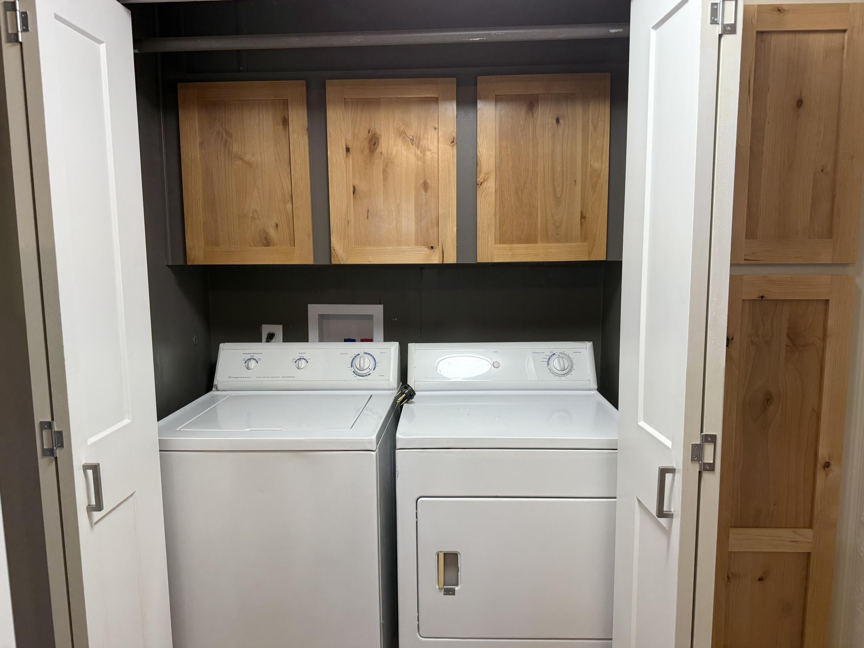355 Colver Road, Unit 48 Talent, OR 97540 - Photo 20 of 30 a utility room with dryer and washer