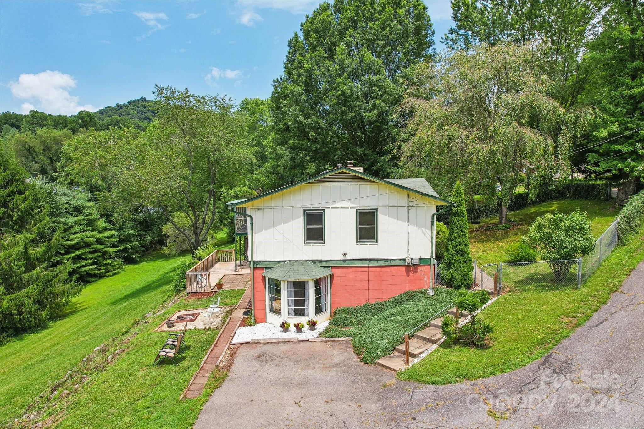 26 Melton Rd Extension Candler, NC 28715 - Photo 40 of 42 Gallery Image 40