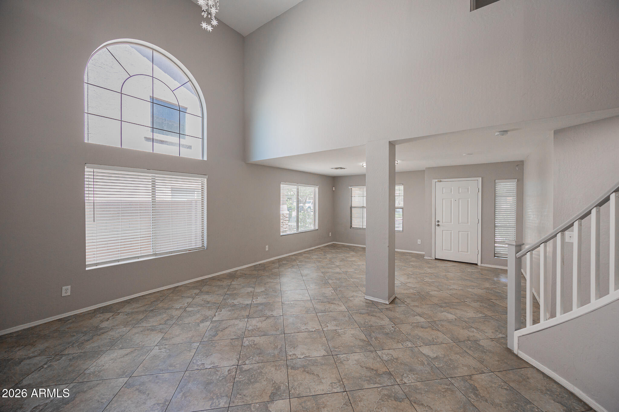 2913 West Fremont Rd. Phoenix, AZ 85041 - Photo 4 of 39