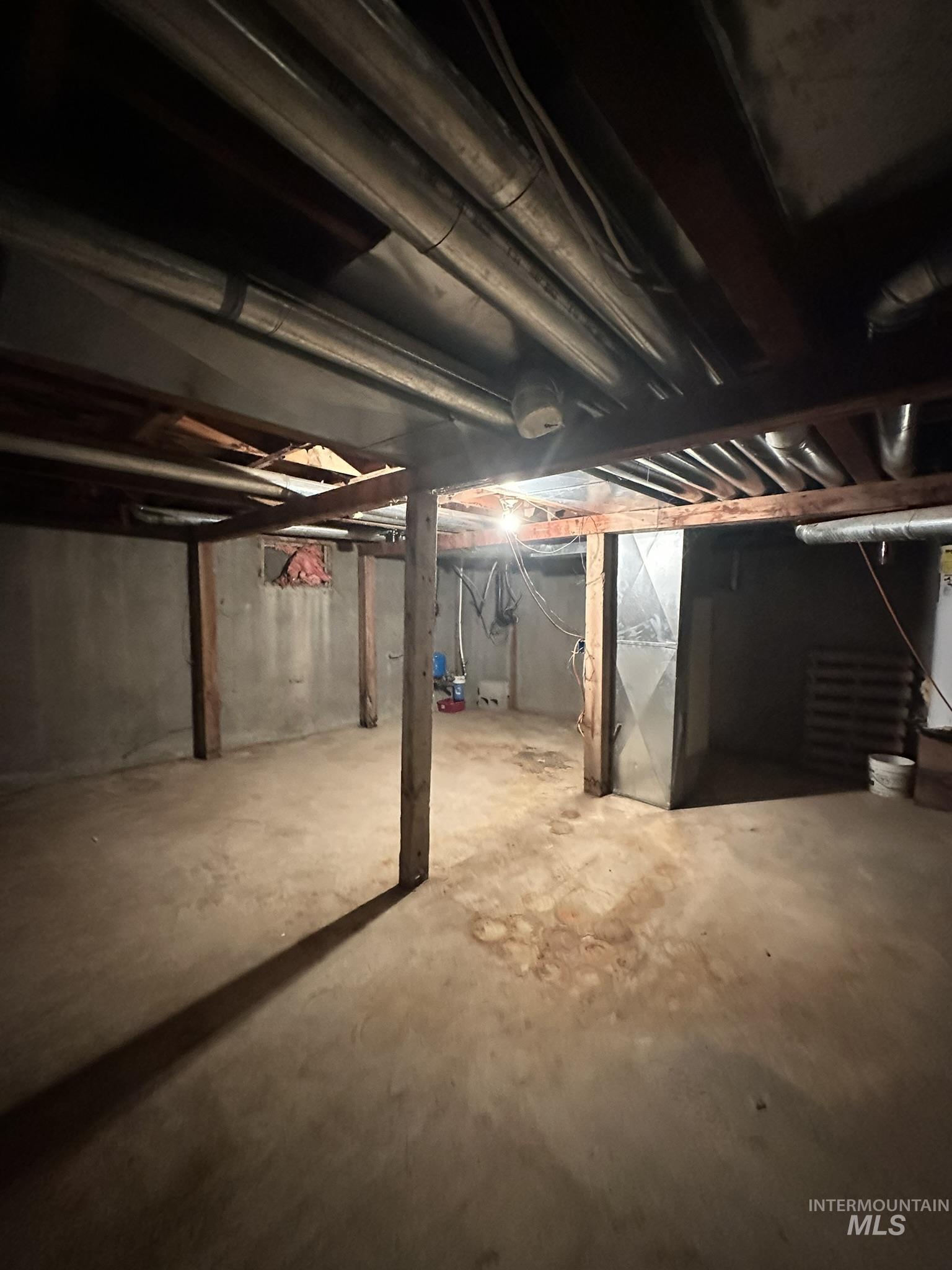 6750 Dearborne Road Nampa, ID 83686 - Photo 19 of 26 Unfinished below grade area with heating unit