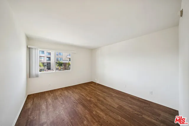 $2,695 | 870 Crenshaw Boulevard, Unit 204, Los Angeles, CA 90005