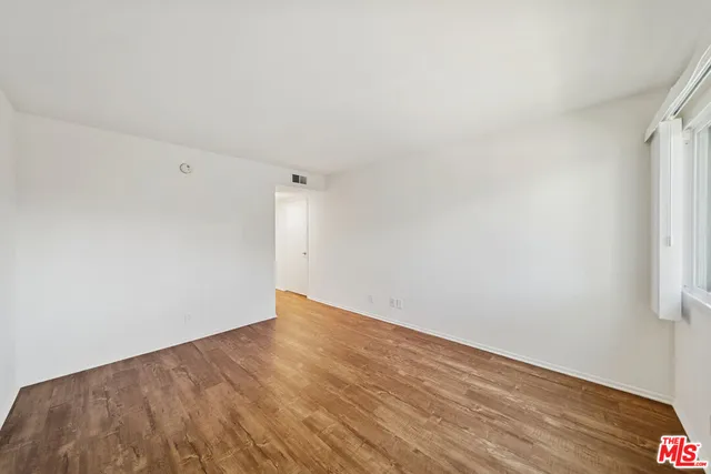 $2,695 | 870 Crenshaw Boulevard, Unit 204, Los Angeles, CA 90005