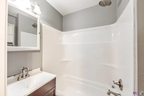 $285,000 | 818 Oak Lane, Thibodaux, LA 70301