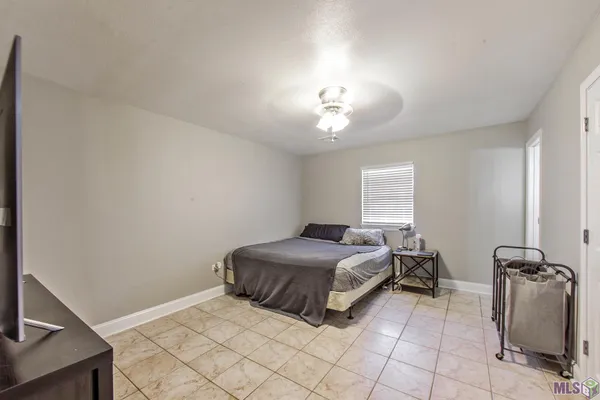 $285,000 | 818 Oak Lane, Thibodaux, LA 70301