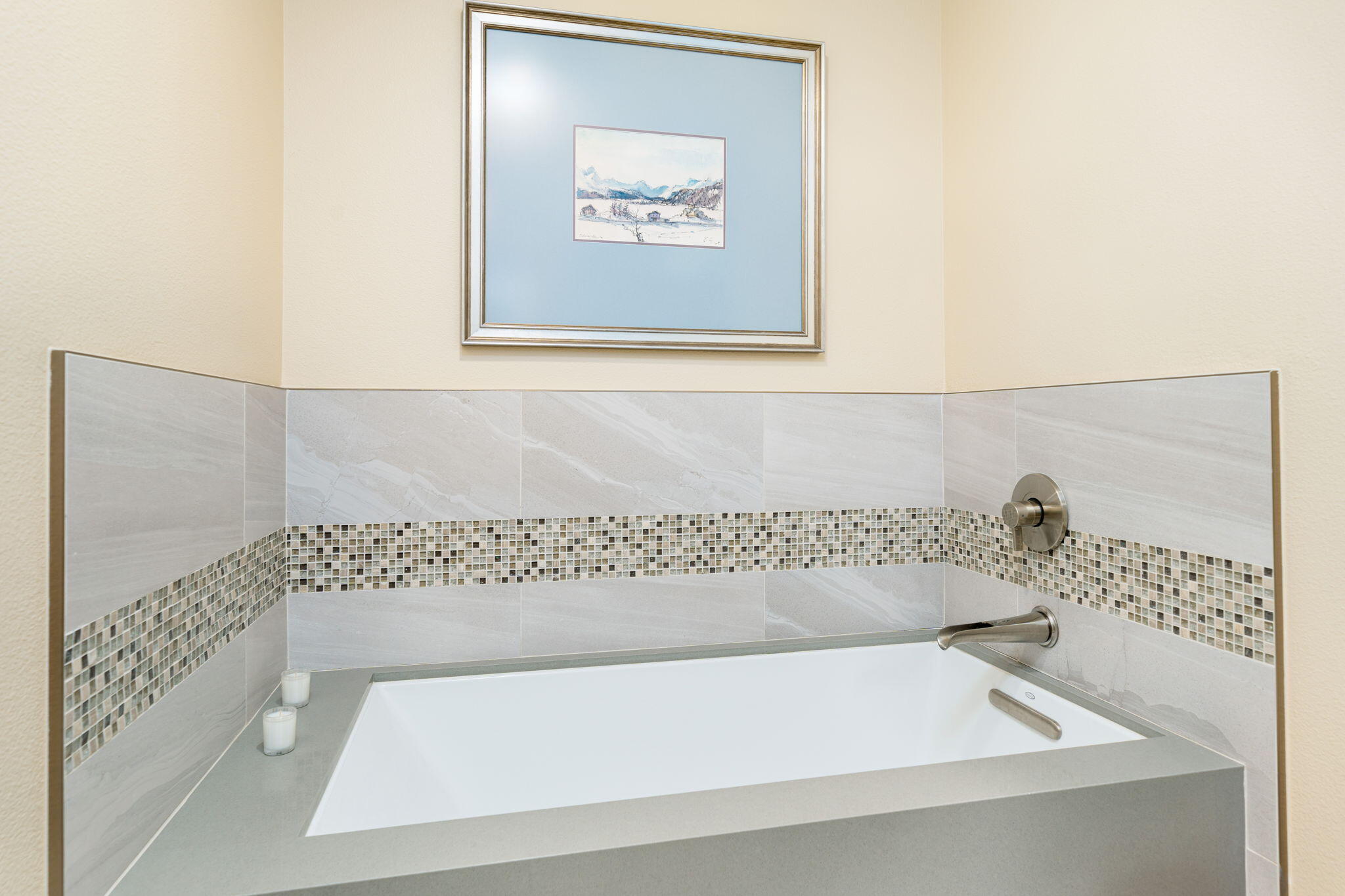 702 Inverness Drive Rancho Mirage, CA 92270 - Photo 39 of 49 a bathroom with a bathtub