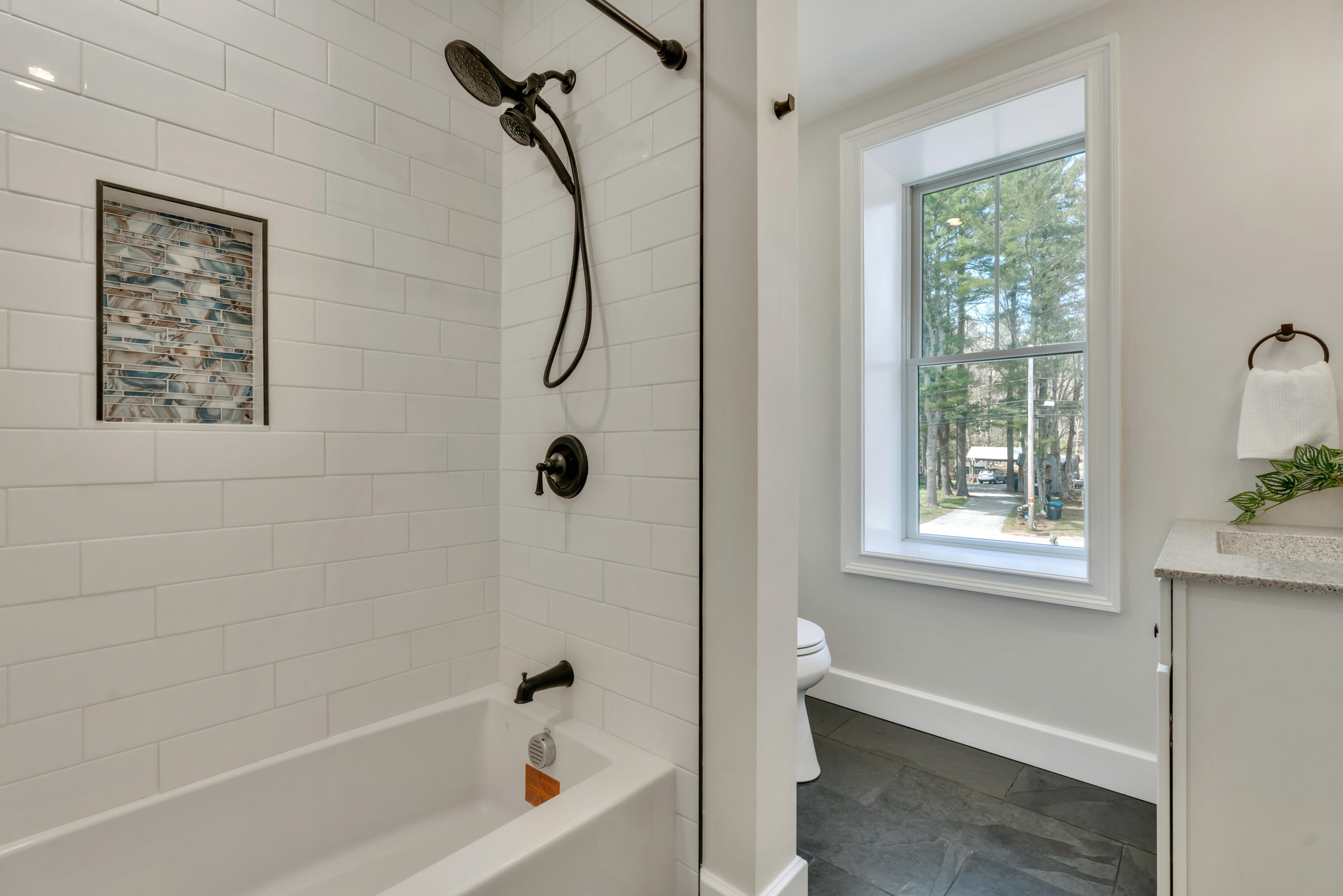 43 Middle Road Falmouth, ME 04105 - Photo 37 of 48 43 Middle Rd