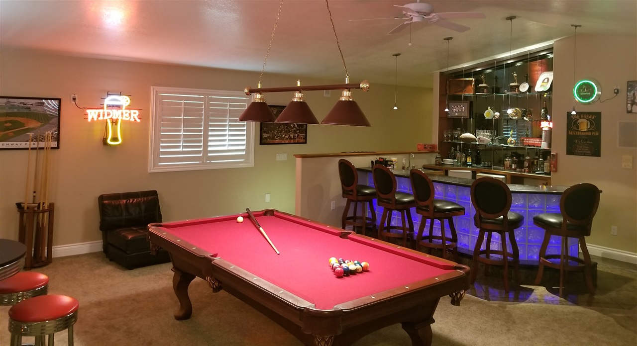 Best game room in Lakeside!