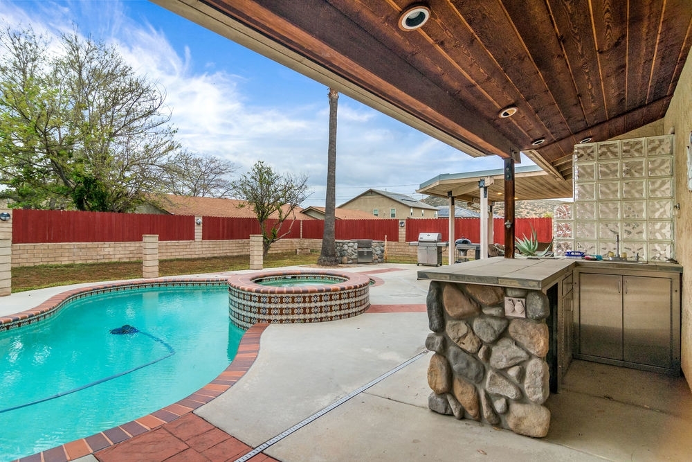 10121 Los Ranchitos Road Lakeside, CA 92040 - Photo 22 of 25 with wet bar, shower, pool, spa built in Bar-b-que