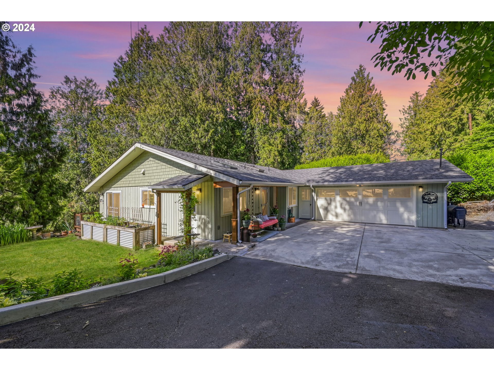 42011 Deerhorn Road Springfield, OR 97478 - Photo 1 of 48 Gallery Image 1