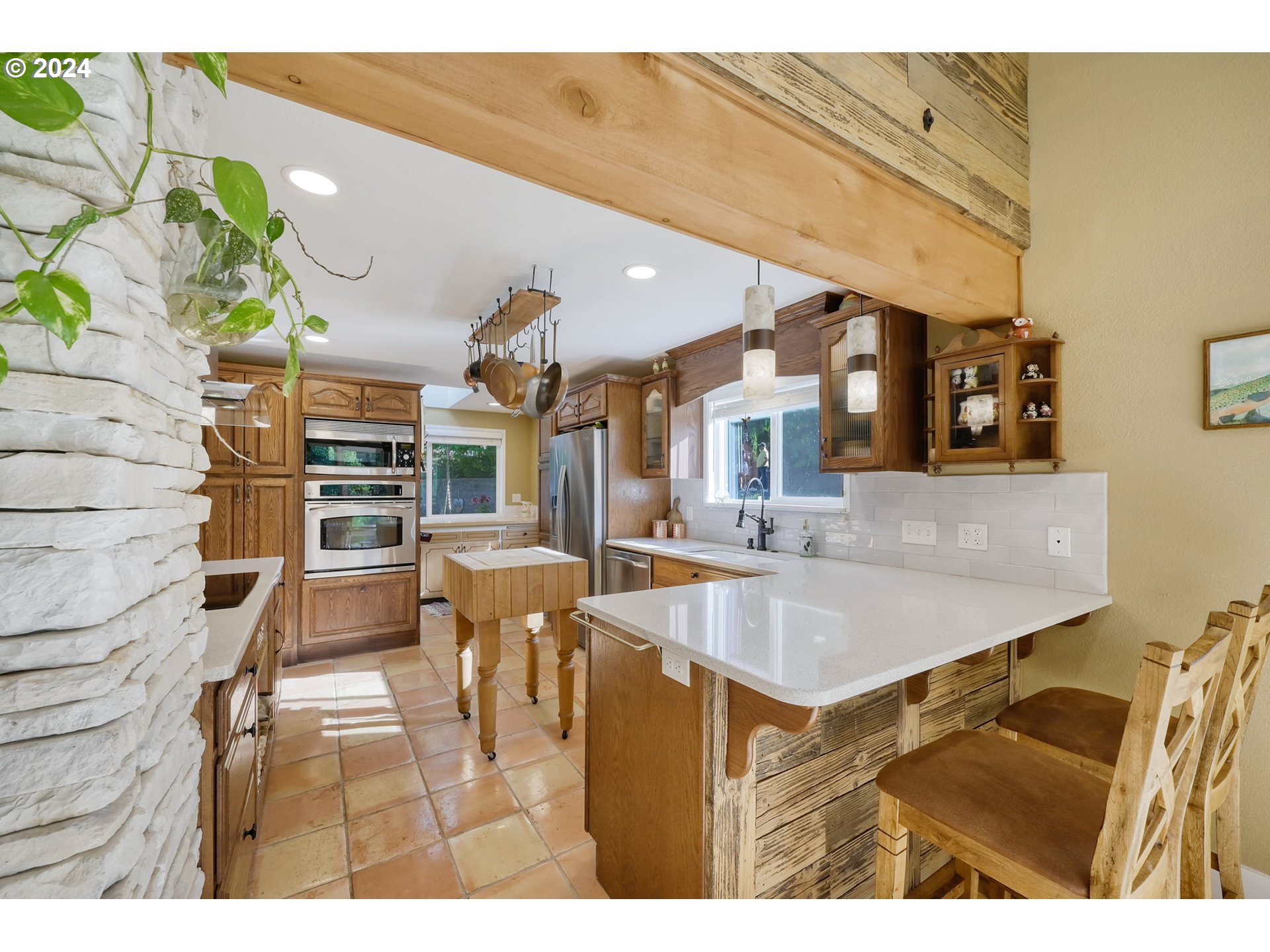 42011 Deerhorn Road Springfield, OR 97478 - Photo 13 of 48 Gallery Image 13