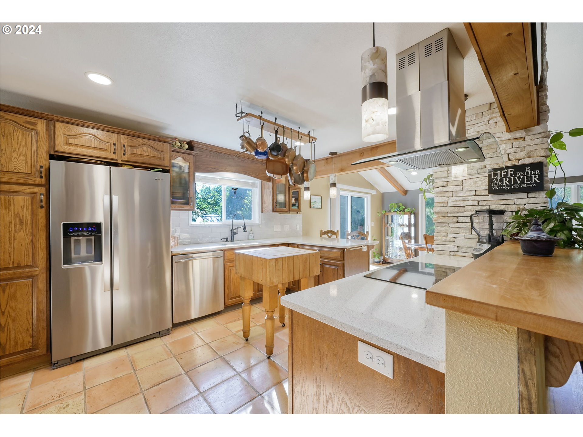 42011 Deerhorn Road Springfield, OR 97478 - Photo 15 of 48 Gallery Image 15