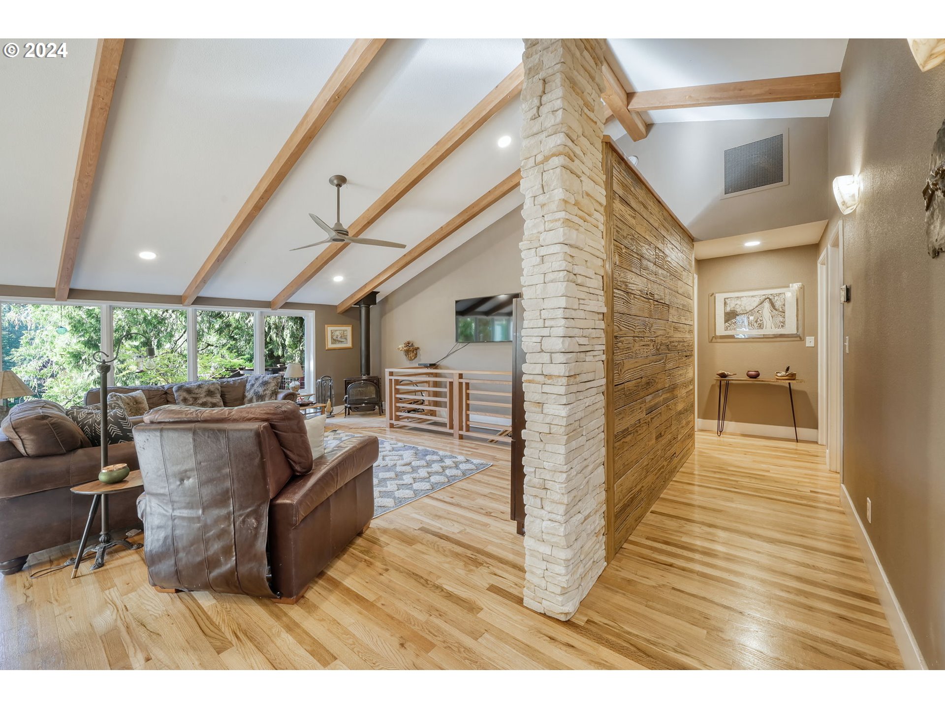 42011 Deerhorn Road Springfield, OR 97478 - Photo 19 of 48 Gallery Image 19